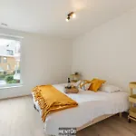 Zwem & Zen - Spacious With Outdoor Pool Appartamento *