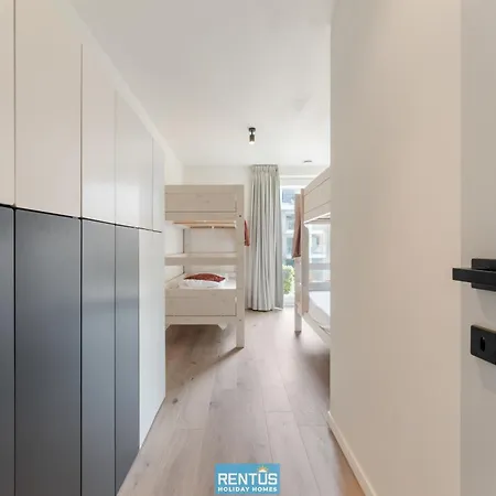 아파트 Zwem & Zen - Spacious With Outdoor Pool 니우포르트