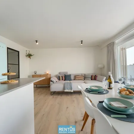 Zwem & Zen - Spacious With Outdoor Pool