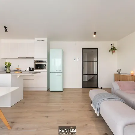 아파트 Zwem & Zen - Spacious With Outdoor Pool 니우포르트
