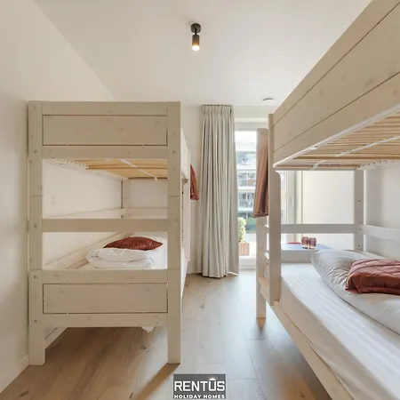 아파트 Zwem & Zen - Spacious With Outdoor Pool