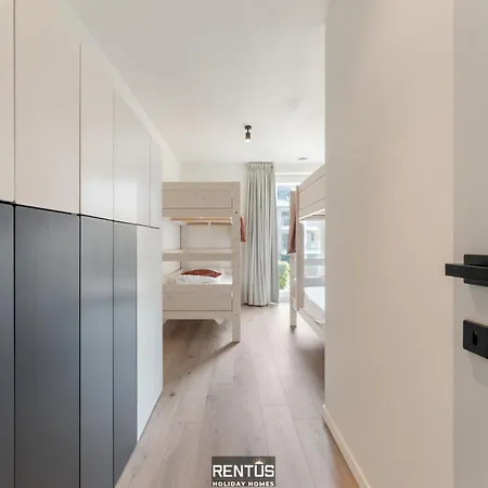 Zwem & Zen - Spacious With Outdoor Pool 아파트 *